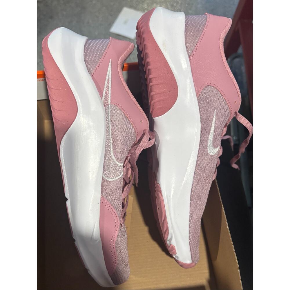 Nike Legend Essential 3 NN DM1119-600 Women's Size 12 Elemental Pink NWB